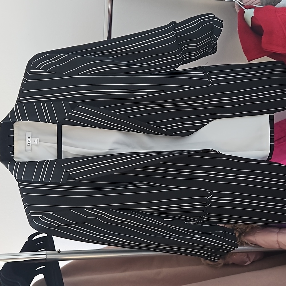 bar III Open Blazer